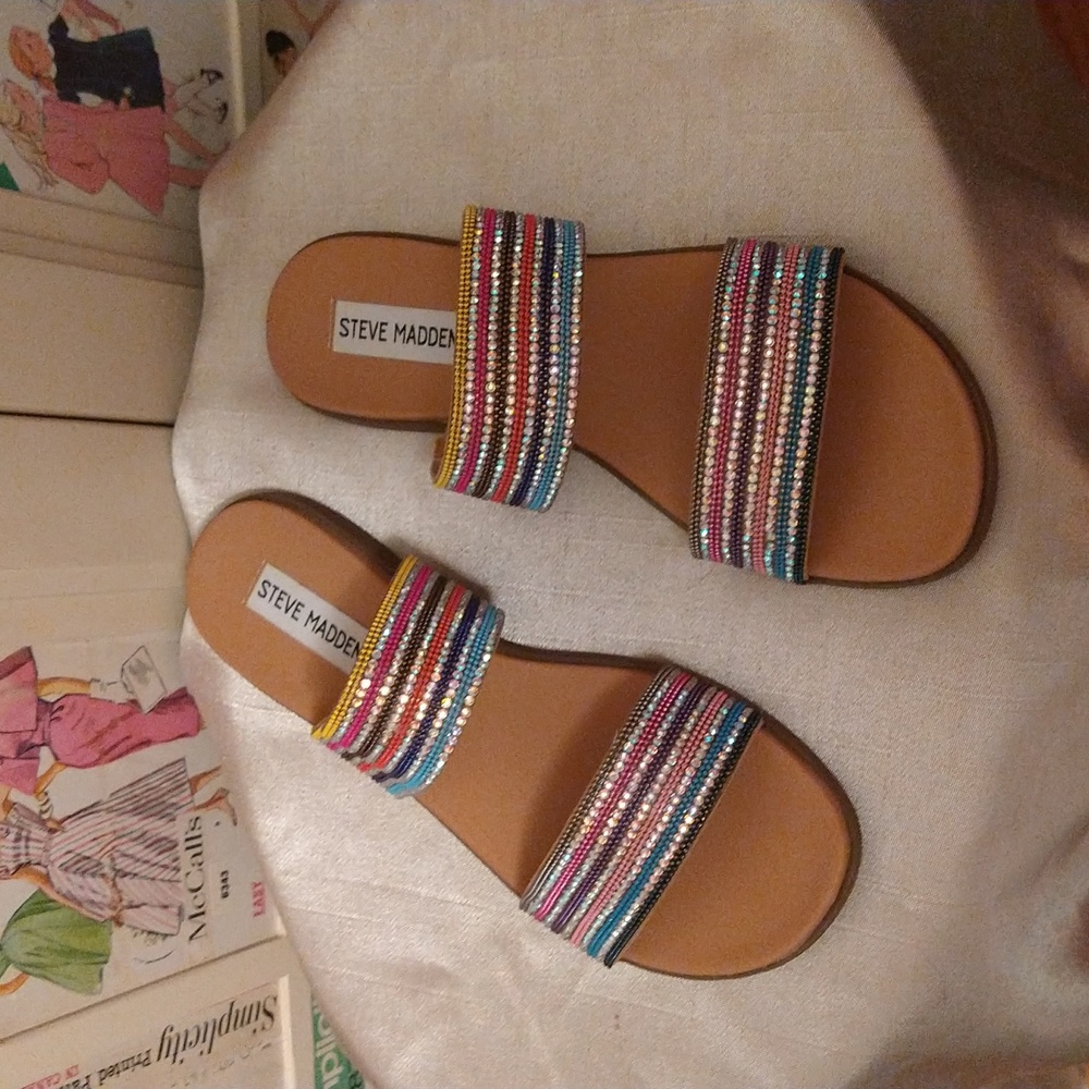 NWOT Steve Madden beaded slip on sandals Sz 7.5